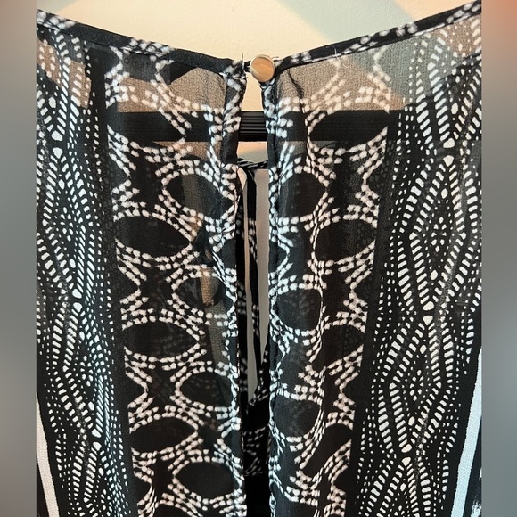 White House Black Market Women's
Flutter-Sleeve Printed Woven Maxi Dress - Picture 12 of 16